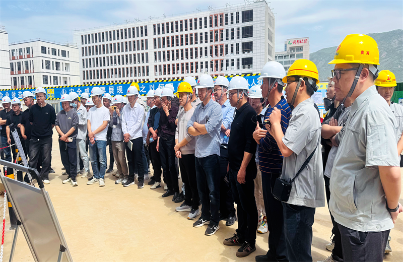 2025年4月17日，由莆田市涵江区住房和城乡建设局主办、7790必发集团三建承办的钢筋安装工程质量防控现场交流会在联东U谷·涵江海峡智造产业谷一期成功召开。